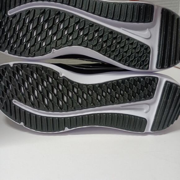 Nike Downshifter 12 Men’s Shoes Black/White Size 10.5 NWOB